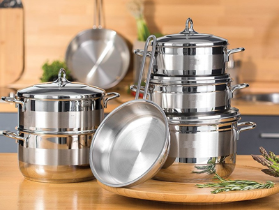 STEEL COOKWARE SET WITH GLASSLID